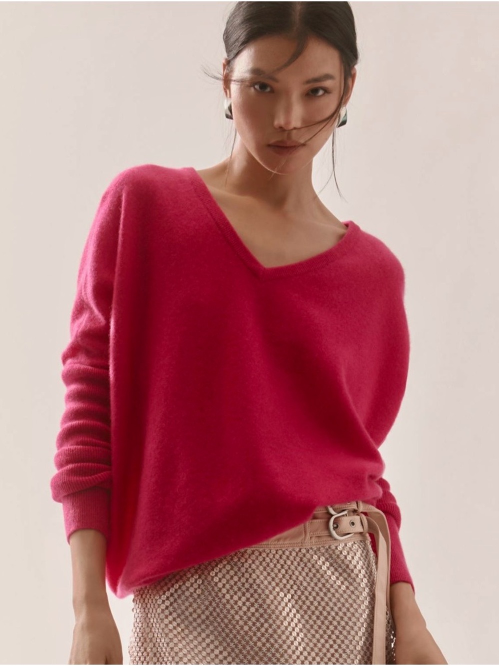 The Charley Cashmere Relaxed V-
Neck Sweater (Maeve)